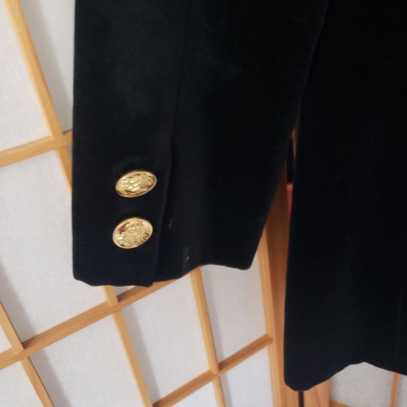 Ivana Trump Velvet Blazer - Picture 4 of 9